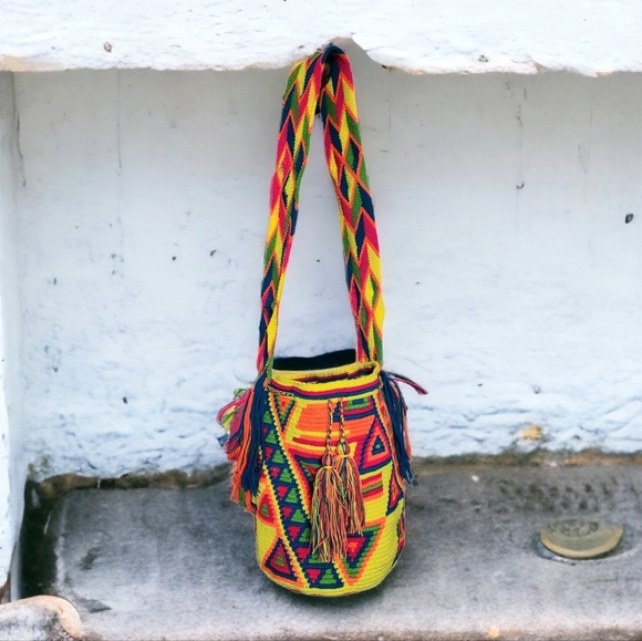 Wayuu Mochila 100% Handmade Bucket Crossbody - Picture 1 of 12